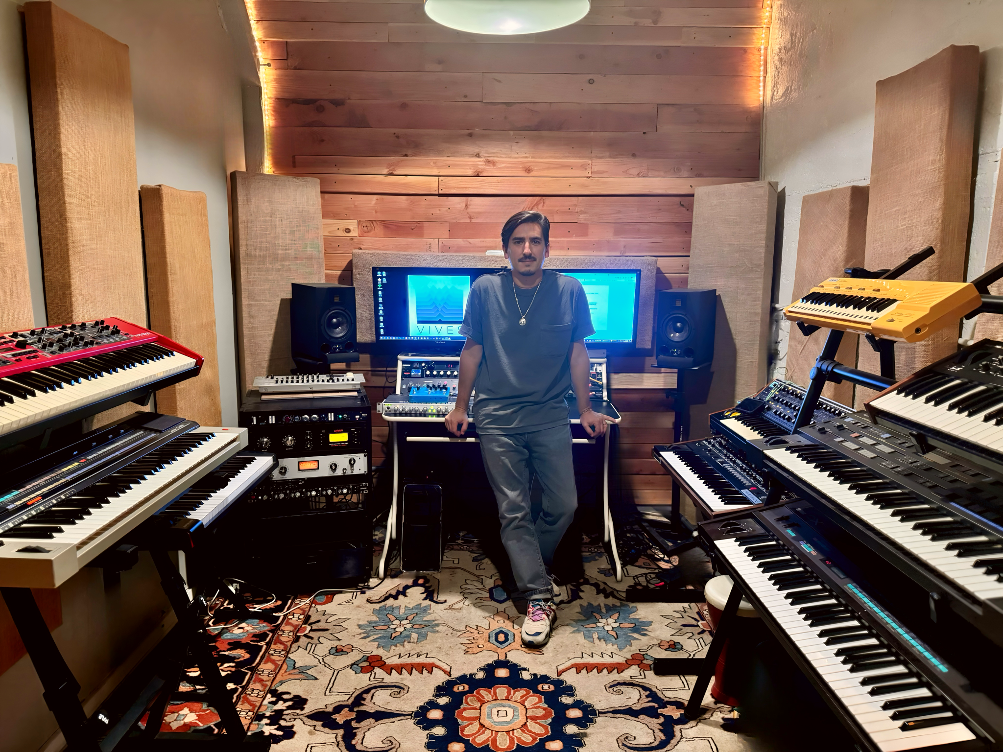 Fran Vives in Studio